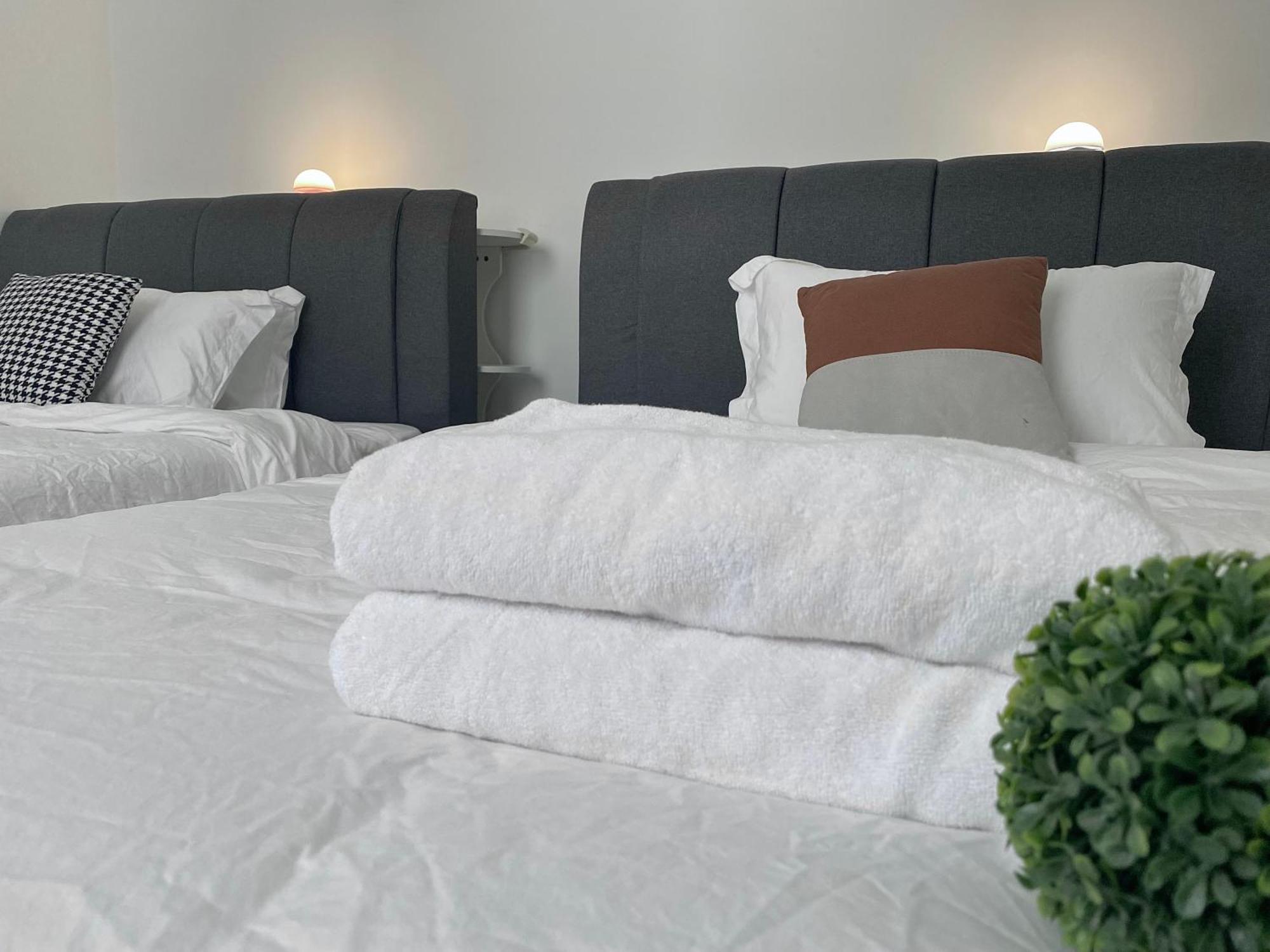 Asrama Bukit Indah - With Private Bathroom 1-4pax